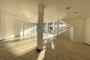 Loja com 310m², no bairro São Leopoldo em Caxias do Sul para Alugar