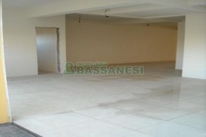 Sala com 200m², no bairro Lourdes em Caxias do Sul para Alugar