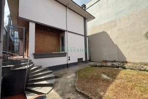 Casa Comercial com 550m², 3 dormitórios, 2 vagas, no bairro São Pelegrino em Caxias do Sul para Alugar