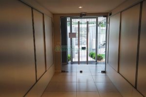 Apartamento com 90m², 2 dormitórios, 2 vagas, no bairro Madureira em Caxias do Sul para Alugar