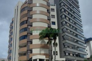 Apartamento com 120m², 3 dormitórios, 3 vagas, no bairro Panazzolo em Caxias do Sul para Comprar