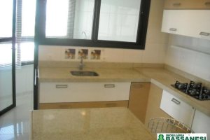 Apartamento com 120m², 3 dormitórios, 3 vagas, no bairro Panazzolo em Caxias do Sul para Comprar
