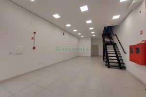 Loja com 12m², 1 vaga, no bairro Villagio Iguatemi em Caxias do Sul para Alugar