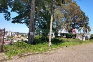 Terreno com 414m², no bairro Colina Sorriso em Caxias do Sul para Comprar