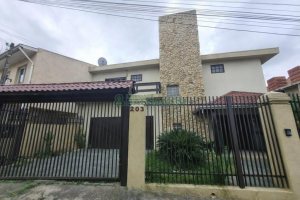 Casa com 150m², 3 dormitórios, 2 vagas, no bairro Salgado Filho em Caxias do Sul para Alugar