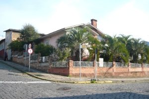 Casa com 200m², 2 dormitórios, no bairro Bela Vista em Caxias do Sul para Comprar