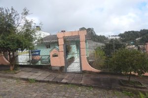 Casa com 42m², 2 dormitórios, no bairro Desvio Rizzo em Caxias do Sul para Comprar