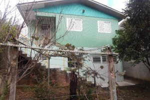 Casa com 42m², 2 dormitórios, no bairro Desvio Rizzo em Caxias do Sul para Comprar