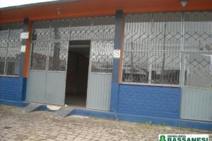Loja com 320m², no bairro De Lazzer em Caxias do Sul para Alugar