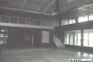 Pavilhão com 1300m², no bairro Villagio Iguatemi em Caxias do Sul para Alugar