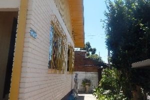 Casa com 96m², 4 dormitórios, 1 vaga, no bairro Kayser em Caxias do Sul para Comprar