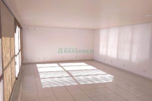 Sala com 45m², no bairro Centro em Caxias do Sul para Comprar