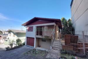 Casa com 180m², 3 dormitórios, 2 vagas, no bairro Rio Branco em Caxias do Sul para Alugar