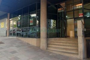 Loja com 451m², 2 vagas, no bairro Centro em Caxias do Sul para Alugar