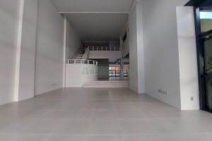 Loja com 451m², 2 vagas, no bairro Centro em Caxias do Sul para Alugar
