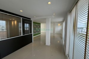 Sala com 105m², 1 vaga, no bairro Centro em Caxias do Sul para Alugar