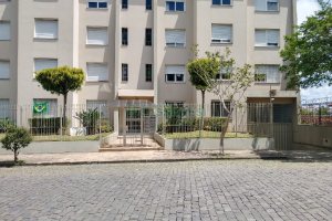 Apartamento com 74m², 2 dormitórios, 1 vaga, no bairro Medianeira em Caxias do Sul para Comprar