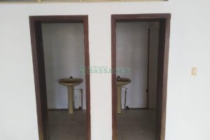 Loja com 220m², no bairro Charqueadas em Caxias do Sul para Alugar