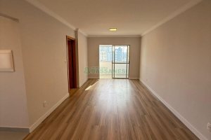 Apartamento com 94m², 3 dormitórios, 2 vagas, no bairro Rio Branco em Caxias do Sul para Comprar