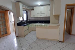Apartamento com 141m², 3 dormitórios, 1 vaga, no bairro Centro em Caxias do Sul para Comprar