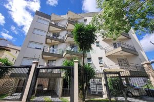 Apto Mobiliado com 79m², 2 dormitórios, 1 vaga, no bairro Nossa Senhora da Saúde em Caxias do Sul para Alugar ou Comprar
