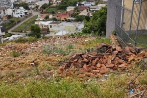 Terreno, 3 dormitórios, no bairro Rio Branco em Caxias do Sul para Comprar