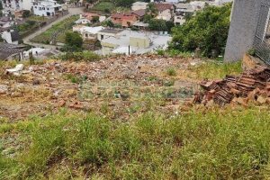 Terreno, 3 dormitórios, no bairro Rio Branco em Caxias do Sul para Comprar