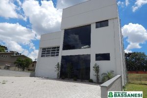 Pavilhão com 310m², no bairro De Lazzer em Caxias do Sul para Comprar