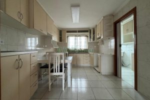 Apto Mobiliado com 105m², 3 dormitórios, 1 vaga, no bairro Petrópolis em Caxias do Sul para Alugar