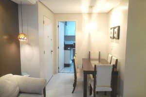 Apto Mobiliado com 60m², 2 dormitórios, 1 vaga, no bairro Nossa Senhora de Fátima em Caxias do Sul para Alugar