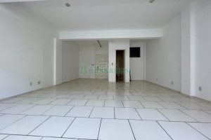 Sala com 44m², no bairro Centro em Caxias do Sul para Alugar ou Comprar
