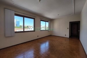 Apartamento com 105m², 3 dormitórios, 2 vagas, no bairro Centro em Caxias do Sul para Alugar