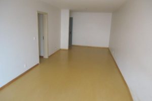 Apartamento com 102m², 3 dormitórios, 1 vaga, no bairro Centro em Caxias do Sul para Comprar