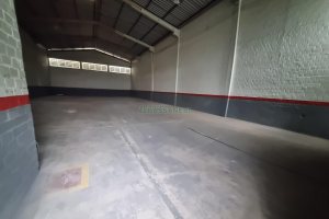 Pavilhão com 390m², no bairro Esplanada em Caxias do Sul para Alugar