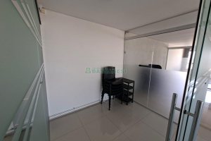 Sala com 78m², 1 vaga, no bairro Centro em Caxias do Sul para Comprar