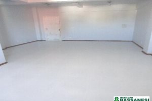 Sala com 40m², no bairro Centro em Caxias do Sul para Comprar