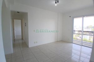 Apartamento com 60m², 2 dormitórios, 1 vaga, no bairro Santa Catarina em Caxias do Sul para Alugar