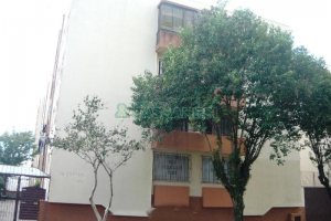 Apartamento com 53m², 2 dormitórios, no bairro São Pelegrino em Caxias do Sul para Comprar