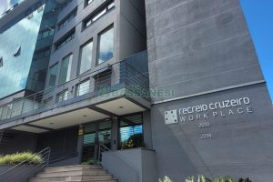 Sala com 38m², 1 vaga, no bairro Pio X em Caxias do Sul para Comprar