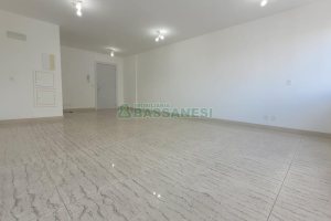 Sala com 38m², 1 vaga, no bairro Pio X em Caxias do Sul para Comprar