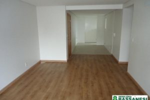 Apartamento com 104m², 3 dormitórios, 2 vagas, no bairro Madureira em Caxias do Sul para Alugar