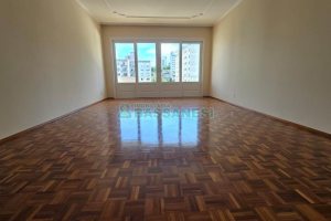 Apartamento com 177m², 4 dormitórios, 1 vaga, no bairro Lourdes em Caxias do Sul para Comprar