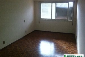 Apartamento, 4 dormitórios, 1 vaga, no bairro Lourdes em Caxias do Sul para Comprar