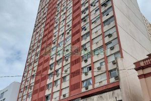 Apartamento com 112m², 2 dormitórios, 1 vaga, no bairro Centro em Caxias do Sul para Comprar