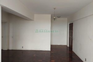 Apartamento com 112m², 2 dormitórios, 1 vaga, no bairro Centro em Caxias do Sul para Comprar