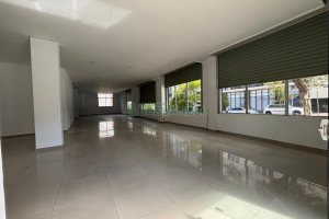Loja com 254m², 2 vagas, no bairro Centro em Caxias do Sul para Alugar