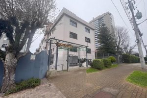Apartamento com 45m², 2 dormitórios, 1 vaga, no bairro Petrópolis em Caxias do Sul para Alugar