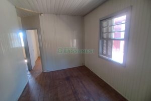 Casa com 95m², 3 dormitórios, 1 vaga, no bairro Rio Branco em Caxias do Sul para Comprar