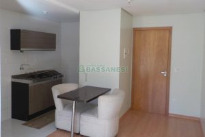 Apartamento com 30m², 1 dormitório, 1 vaga, no bairro Petrópolis em Caxias do Sul para Alugar