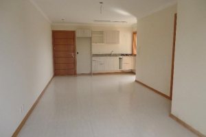 Apartamento com 74m², 2 dormitórios, 2 vagas, no bairro Madureira em Caxias do Sul para Alugar